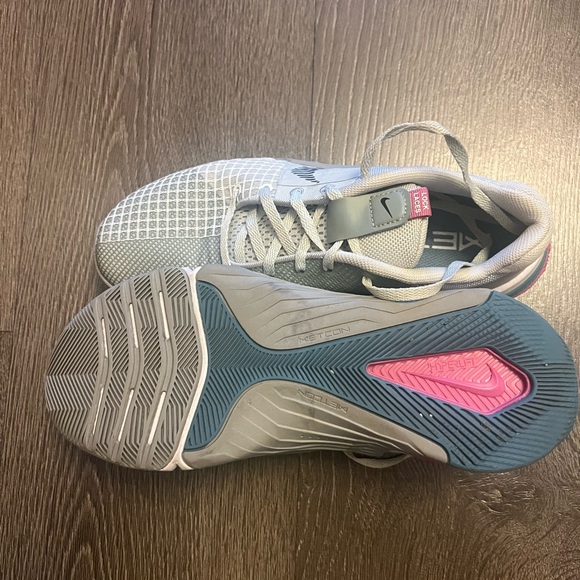 Nike Metcon 8 Women's Training Shoes - Picture 4 of 4